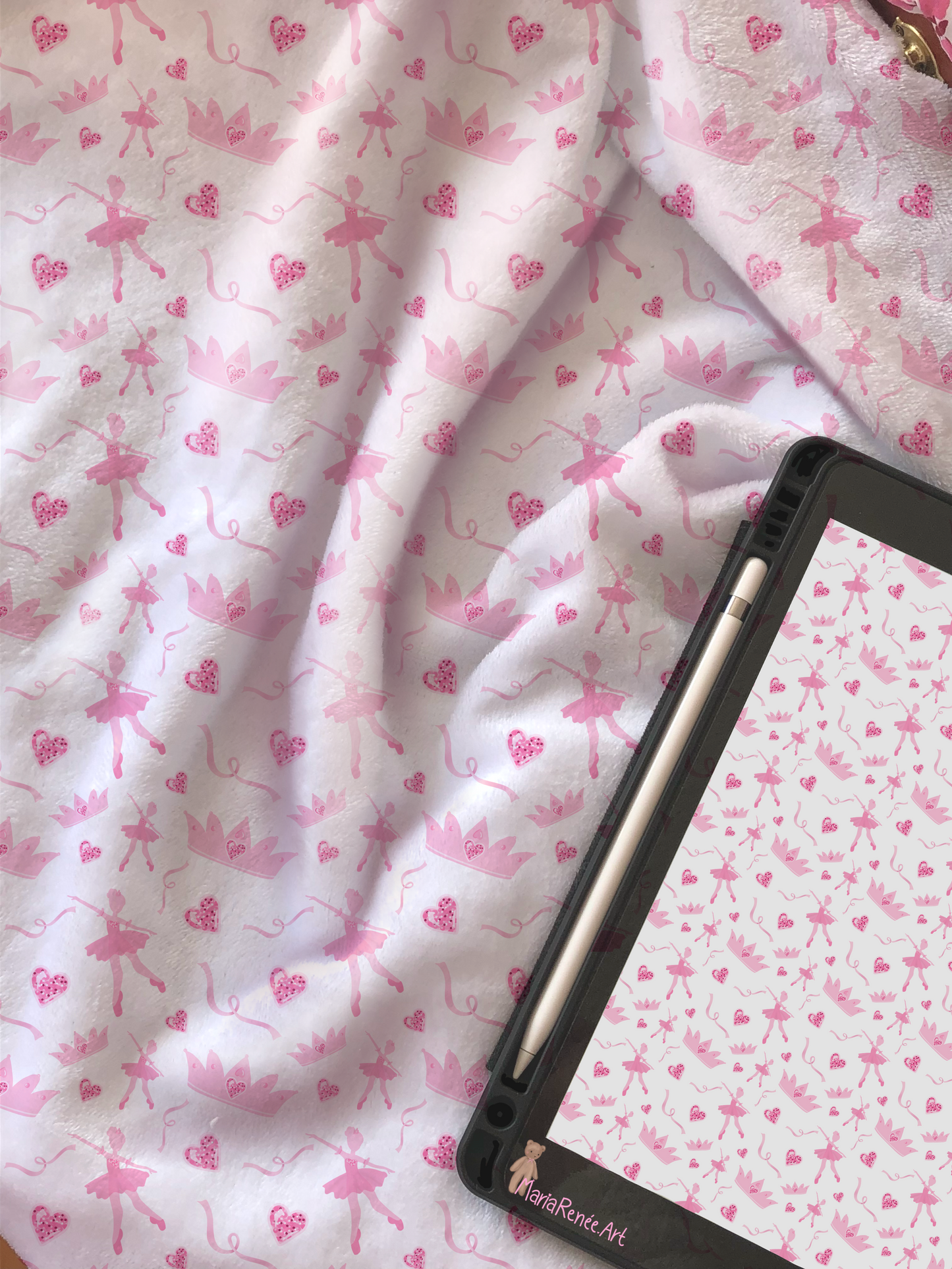 Patrón bailarinas y coronas